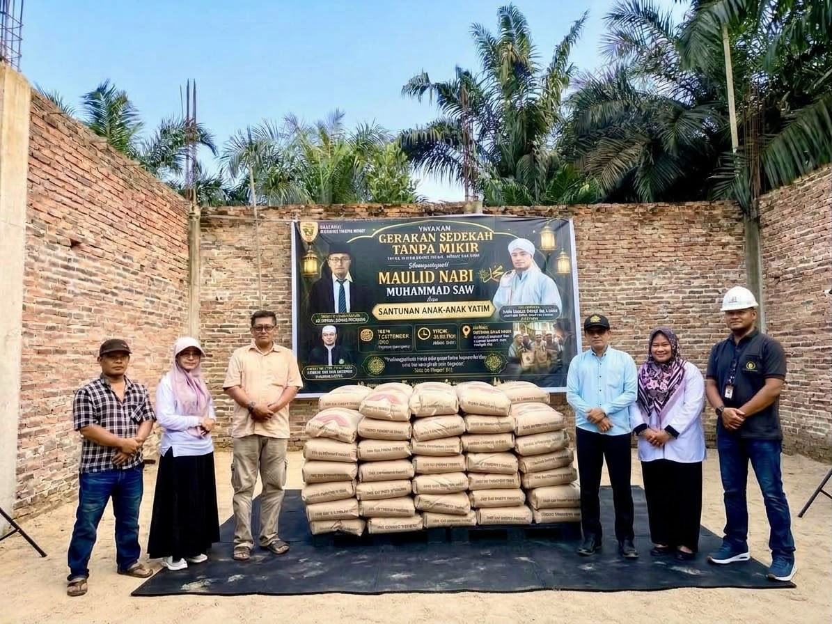 Wujud Kepedulian terhadap Anak Yatim, PT STA Oils and Fats Dumai Salurkan Puluhan Zak Semen