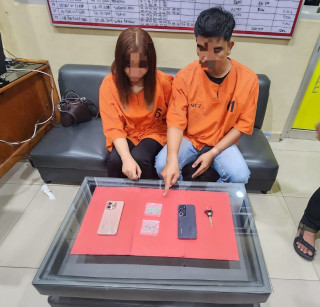 Kamar Kost di Jalan Patimura Digerebek, Polisi Temukan 16 Butir Diduga Ekstasi